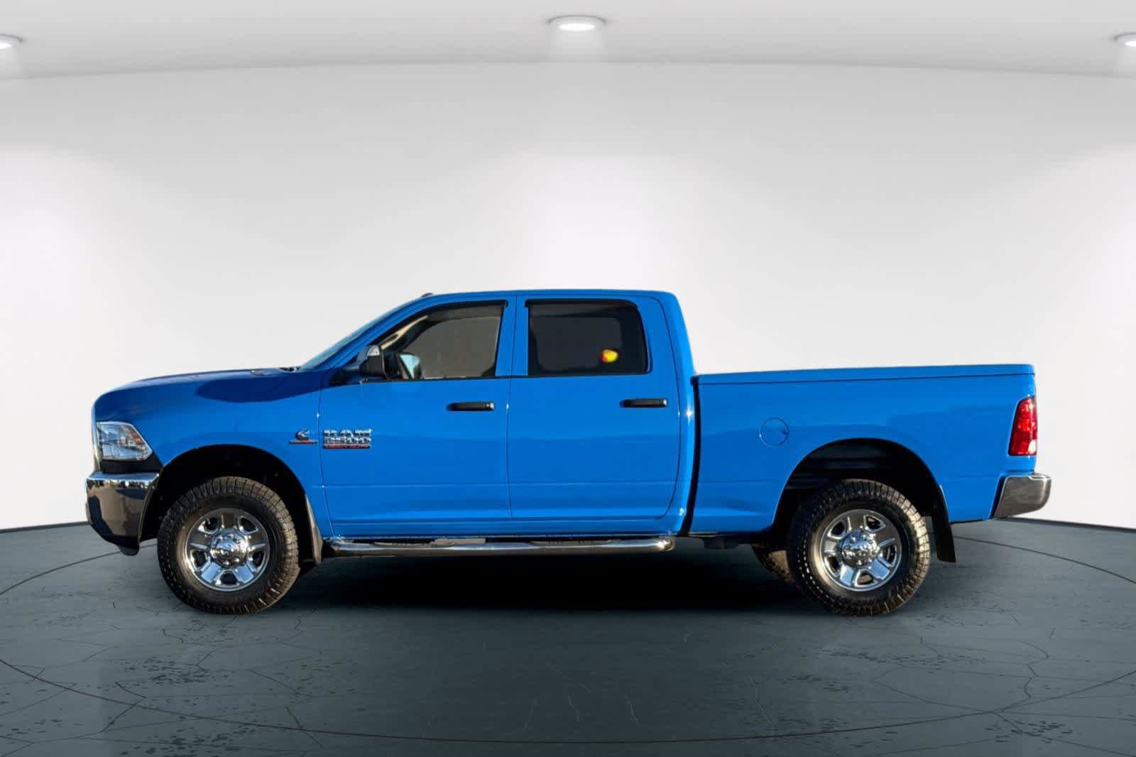 Used 2018 RAM 2500 Tradesman w/ Chrome Appearance Group AWD/4WD image 9