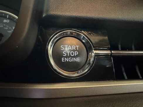 Used 2022 Mitsubishi Outlander SEL Black Edition image 12