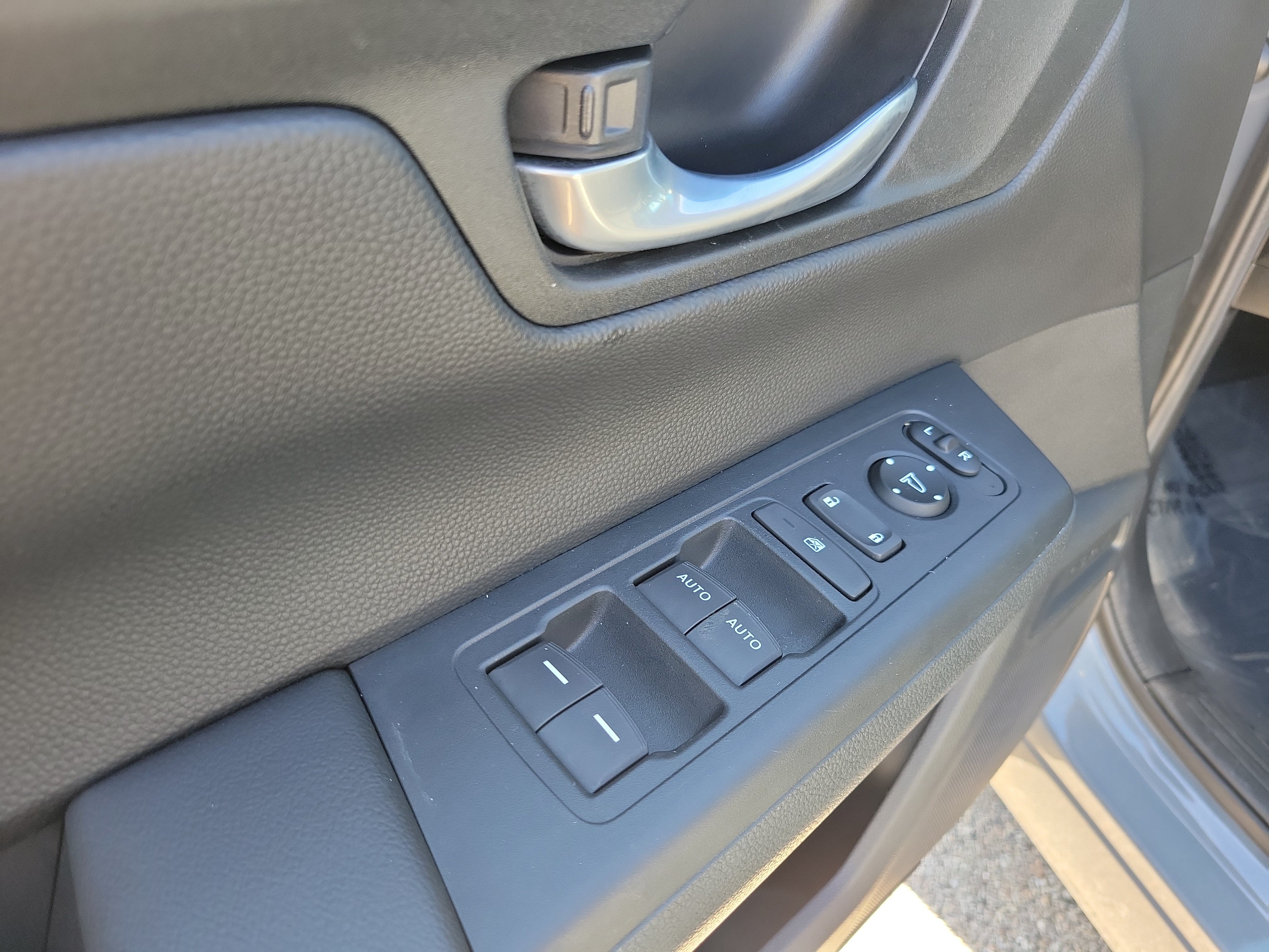Used 2024 Honda CR-V EX image 22