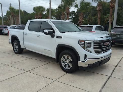 Used 2024 GMC Sierra 1500 SLT image 2