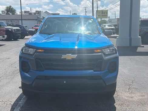 Used 2023 Chevrolet Colorado LT AWD/4WD image 7