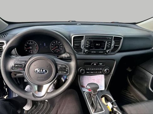 Used 2017 Kia Sportage LX AWD/4WD image 16