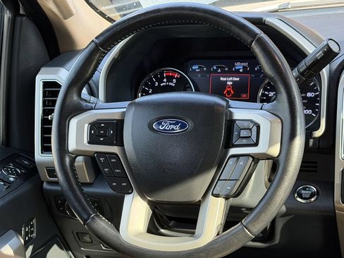Used 2022 Ford F350 Lariat w/ Lariat Ultimate Package AWD/4WD image 15