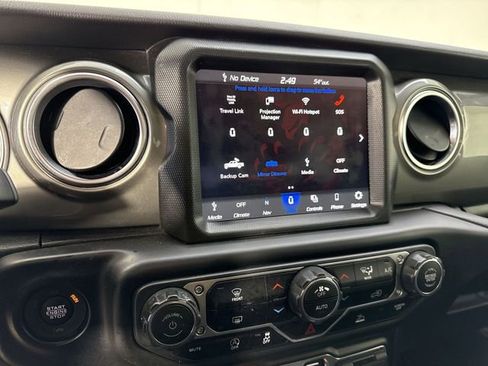 Used 2023 Jeep Gladiator Overland AWD/4WD image 5