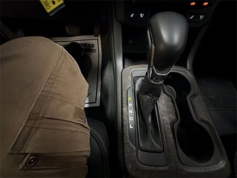 Certified 2022 GMC Canyon Denali image 20