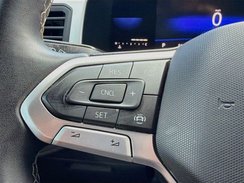 Used 2023 Volkswagen Atlas Cross Sport SE FWD image 34
