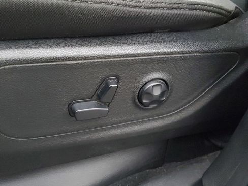 Used 2019 RAM 1500 Big Horn image 17