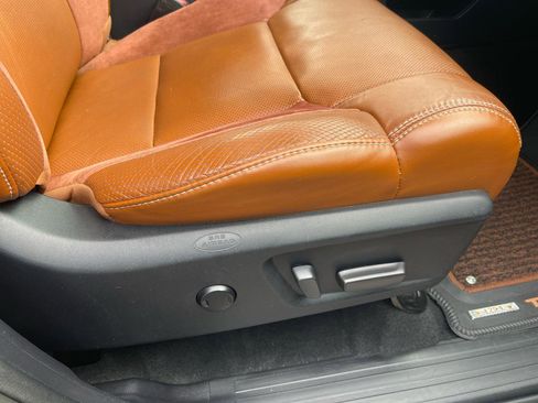 Used 2019 Toyota Tundra 1794 Edition image 31