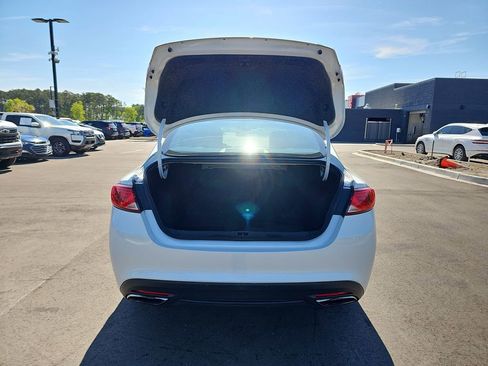 Used 2015 Chrysler 200 S FWD image 17