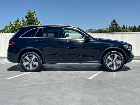 Used 2022 Mercedes-Benz GLC 300 4MATIC image 9