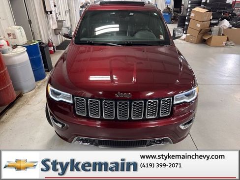 Used 2019 Jeep Grand Cherokee Overland AWD/4WD image 34