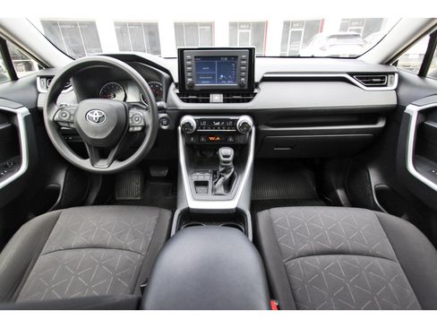 Used 2019 Toyota RAV4 XLE w/ Convenience Package FWD image 10