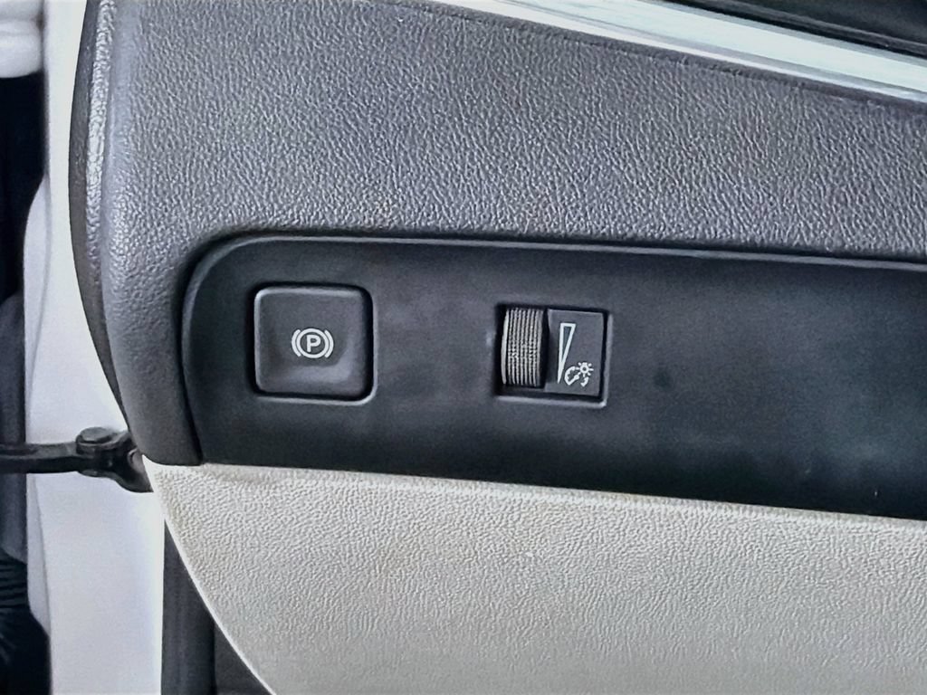 Used 2023 Buick Enclave Essence w/ Experience Buick Package AWD/4WD image 12