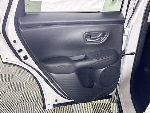 New 2026 Honda HR-V LX image 18