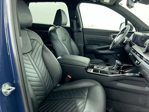Certified 2025 Kia Sorento SX Prestige AWD/4WD image 23