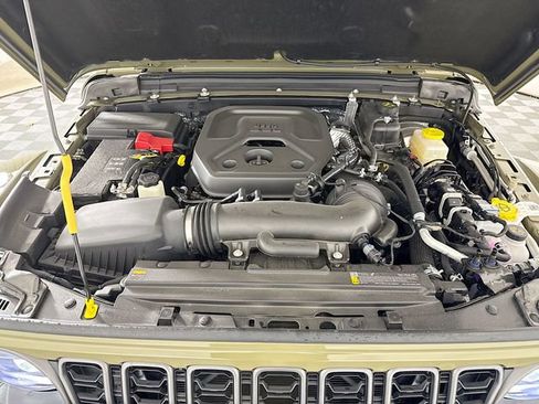 New 2025 Jeep Wrangler Unlimited Rubicon w/ Convenience Group AWD/4WD image 27