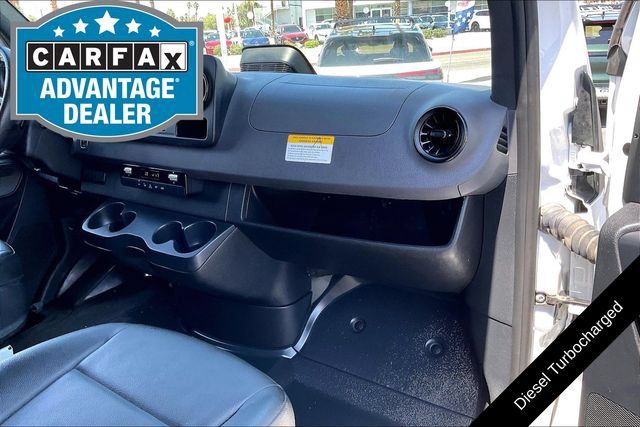 Used 2025 Mercedes-Benz Sprinter 2500 image 14