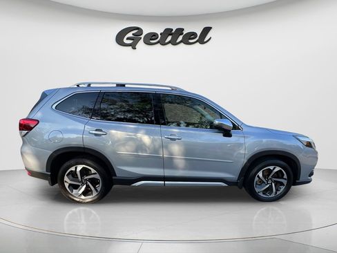 Used 2022 Subaru Forester Touring AWD/4WD image 4