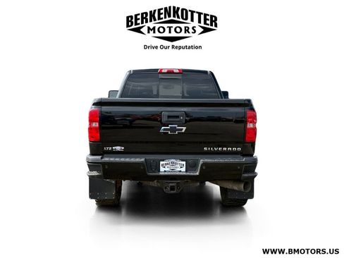 Used 2018 Chevrolet Silverado 2500 LTZ w/ Midnight Edition AWD/4WD image 3
