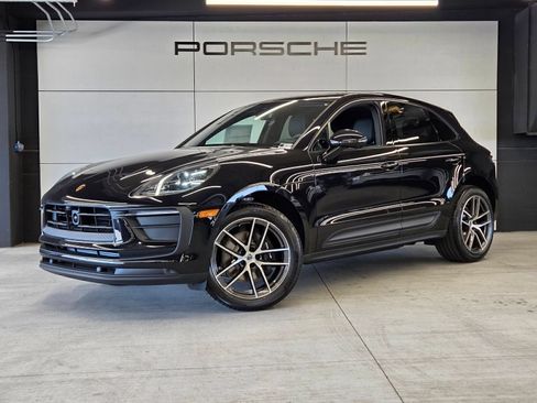 Certified 2026 Porsche Macan AWD/4WD image 1