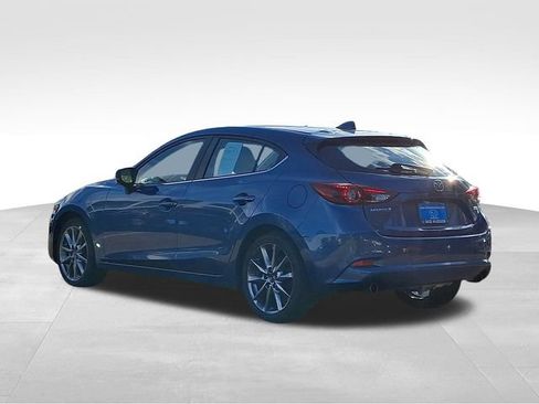 Used 2018 MAZDA MAZDA3 Grand Touring FWD image 4