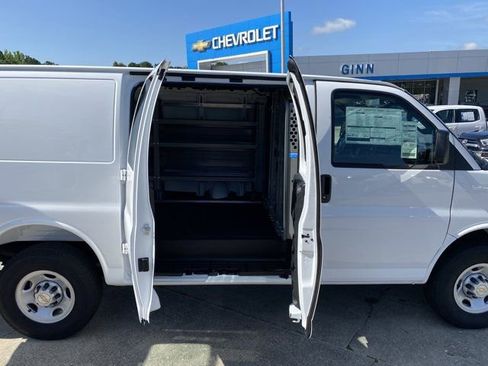 New 2025 Chevrolet Express 2500 w/ Driver Convenience Package image 25