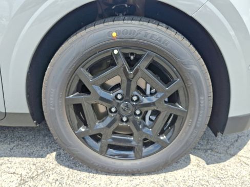 New 2026 Kia Carnival SX w/ SX Dark Edition Package FWD image 10