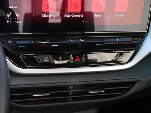 Certified 2021 Volkswagen ID.4 Pro S image 23
