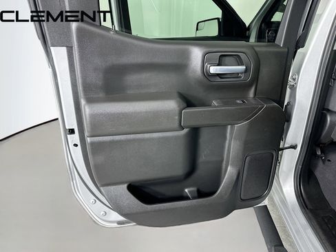 Used 2021 Chevrolet Silverado 1500 LT w/ Z71 Off-Road Package image 29