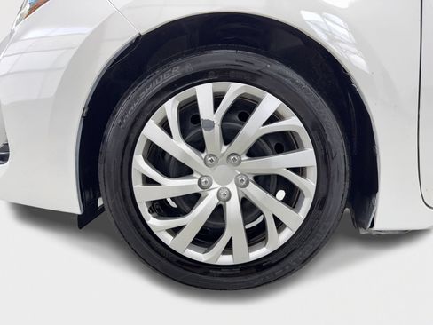 Used 2019 Toyota Corolla LE FWD image 48