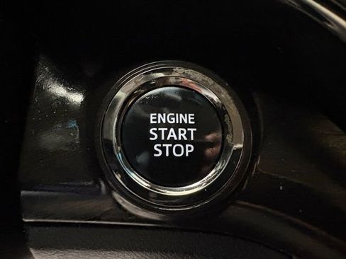 Used 2018 Toyota Avalon XLE Premium image 23