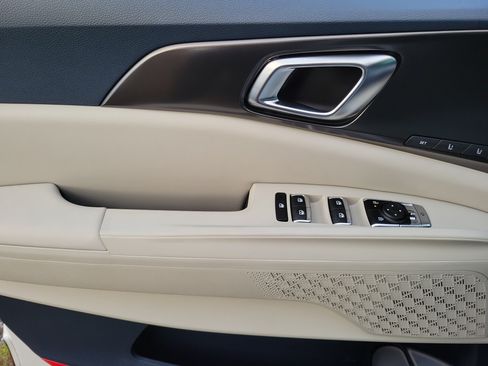 New 2027 Kia Carnival SX w/ Dark Edition Package FWD image 12