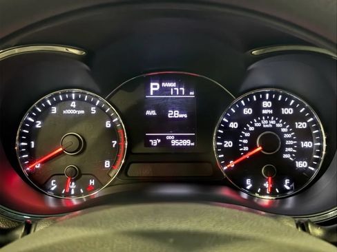 Used 2017 Kia Forte LX FWD image 26