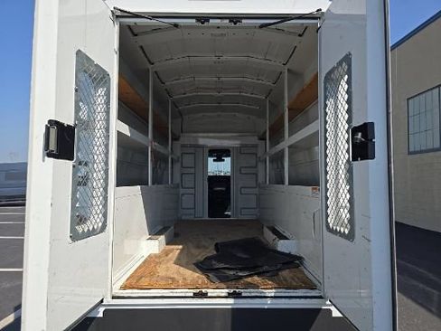 Used 2019 Mercedes-Benz Sprinter 144 image 5