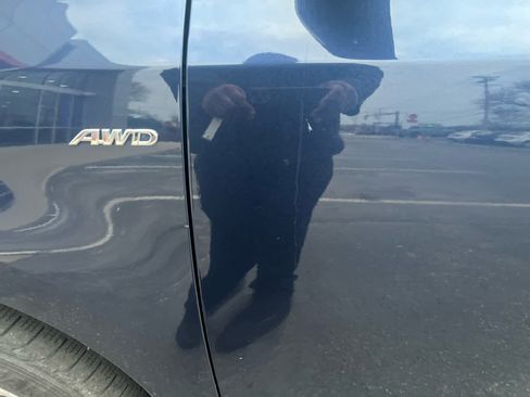 Used 2018 Toyota Sienna XLE w/ XLE Navigation Package image 18