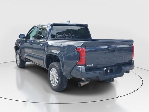 Used 2025 Toyota Tacoma SR5 image 5
