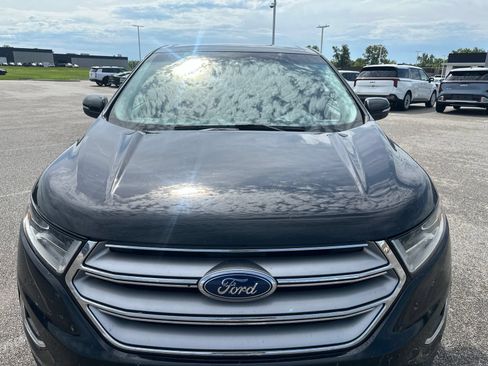 Used 2018 Ford Edge SEL w/ Equipment Group 201A FWD image 3