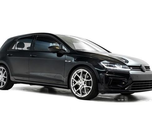 Used 2018 Volkswagen Golf 4-Door AWD/4WD image 6