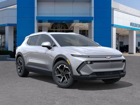 New 2026 Chevrolet Equinox EV LT image 7