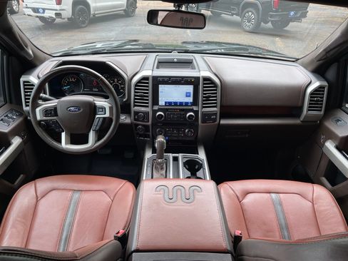 Used 2018 Ford F150 King Ranch w/ Equipment Group 601A Luxury AWD/4WD image 23