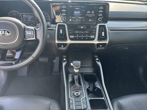 Used 2021 Kia Sorento S image 28