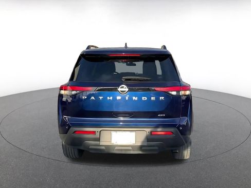 Used 2025 Nissan Pathfinder SV image 12