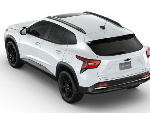 New 2026 Chevrolet Trax ACTIV w/ Sunroof Package FWD image 28