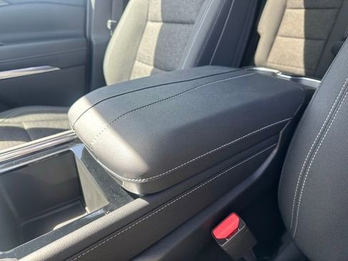 New 2026 Chevrolet Traverse LT w/ Midnight/Sport Edition AWD/4WD image 12