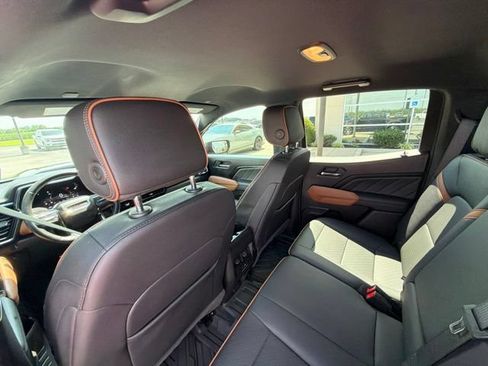 Used 2023 GMC Canyon AT4 w/ AT4 Premium Package AWD/4WD image 15