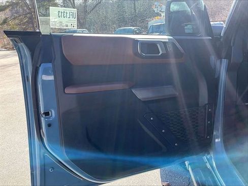 Used 2023 Ford Bronco Outer Banks image 18