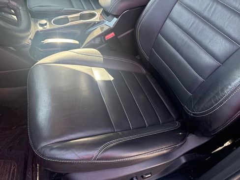 Used 2016 Ford Escape Titanium w/ Equipment Group 301A AWD/4WD image 13