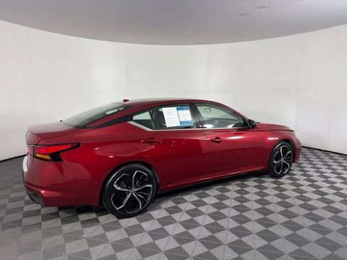 Used 2023 Nissan Altima 2.5 SR w/ SR Premium Package FWD image 6