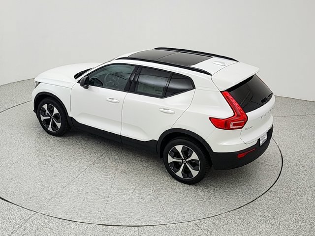 New 2026 Volvo XC40 B5 Plus w/ Protection Package Premier AWD/4WD image 36