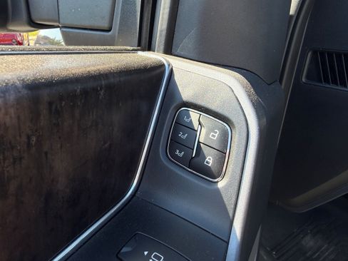 Used 2025 Ford F250 Lariat w/ Lariat Ultimate Package AWD/4WD image 11